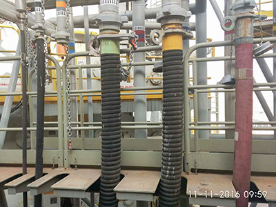 خراطيم شفط وضخ البترول